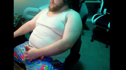 Snapshot of nippsino95 chatting on 4, 7, 2026 HungStepSon online show from 4, 7, 2026