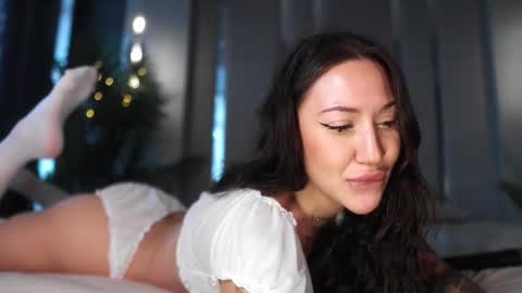 Suri online show from 4, 11, 2025