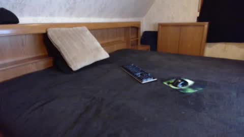 nixan85 online show from 4, 10, 2025