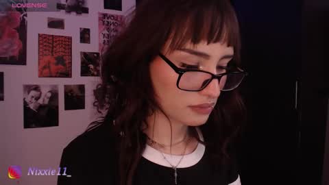 Nixxie  online show from 13, 11, 2025