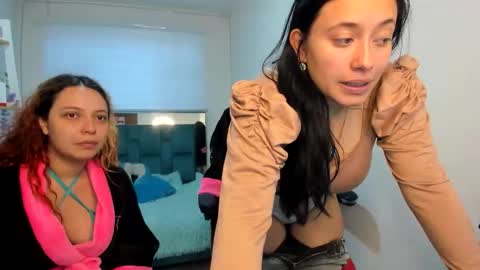 Snapshot of nixy_fresa chatting on 6, 10, 2025 nixy_fresa online show from 6, 10, 2025