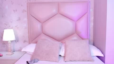   ambarsulliva  online show from 4, 10, 2025