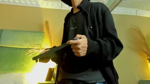 Snapshot of noaahtylor chatting on 19, 6, 2026 Noah online show from 19, 6, 2026