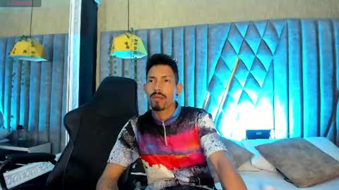 Snapshot of noaahtylor chatting on 10, 7, 2026 Noah online show from 10, 7, 2026