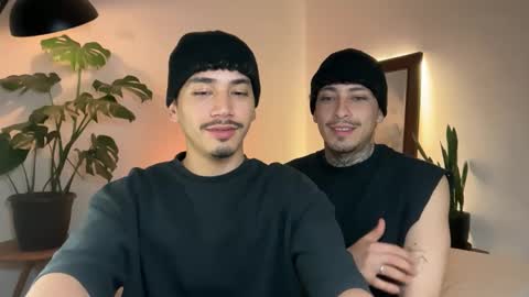 Snapshot of noah_and_steven chatting on 31, 5, 2026 noah_and_steven online show from 31, 5, 2026