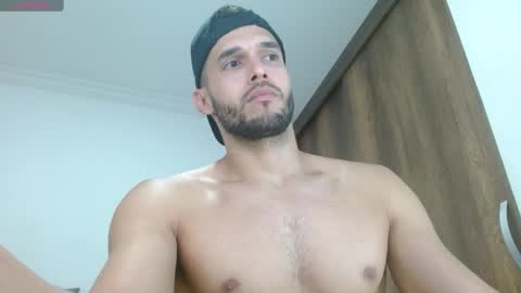 Snapshot of noah_jhonsonn chatting on 2, 10, 2025 Noah online show from 2, 10, 2025