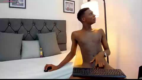 noah_johes online show from 26, 2, 2025