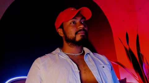 Snapshot of noah_jones__ chatting on 17, 12, 2024 Noah online show from 17, 12, 2024