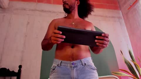 Snapshot of noah_jones__ chatting on 15, 1, 2025 Noah online show from 15, 1, 2025