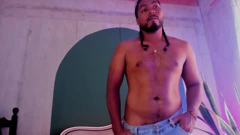 Snapshot of noah_jones__ chatting on 17, 1, 2025 Noah online show from 17, 1, 2025