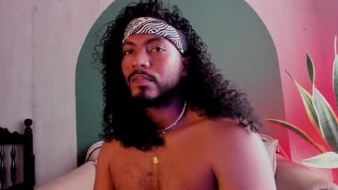 Snapshot of noah_jones__ chatting on 28, 1, 2025 Noah online show from 28, 1, 2025