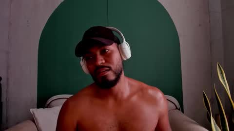 Snapshot of noah_jones__ chatting on 22, 9, 2025 Noah online show from 22, 9, 2025