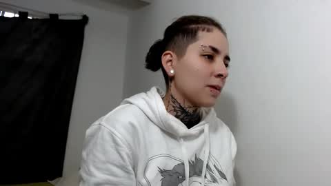 Snapshot of noah_martini chatting on 4, 3, 2025 noah hehim online show from 4, 3, 2025