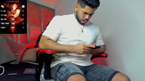 Snapshot of noahcrux chatting on 17, 12, 2024 Noah online show from 17, 12, 2024