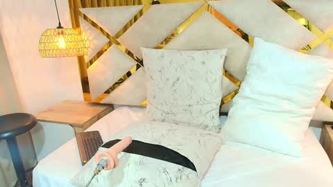 NOELLE online show from 17, 1, 2026