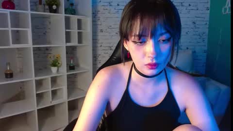 Snapshot of noeva_ chatting on 1, 10, 2025 Noeva online show from 1, 10, 2025