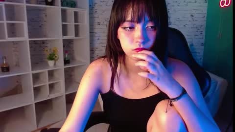 Snapshot of noeva_ chatting on 2, 10, 2025 Noeva online show from 2, 10, 2025