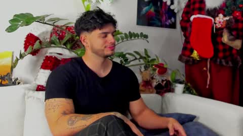 Snapshot of noha_miler chatting on 17, 12, 2024 kevin online show from 17, 12, 2024