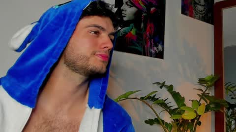 Snapshot of noha_miler chatting on 24, 1, 2025 kevin online show from 24, 1, 2025