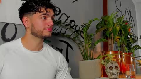 Snapshot of noha_miler chatting on 11, 2, 2025 kevin online show from 11, 2, 2025