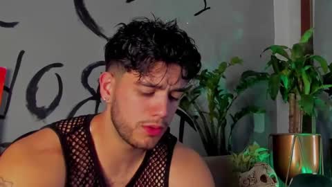 Snapshot of noha_miler chatting on 24, 2, 2025 kevin online show from 24, 2, 2025