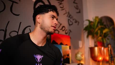 Snapshot of noha_miler chatting on 5, 11, 2025 kevin online show from 5, 11, 2025