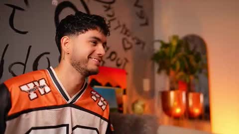 Snapshot of noha_miler chatting on 15, 11, 2025 kevin online show from 15, 11, 2025