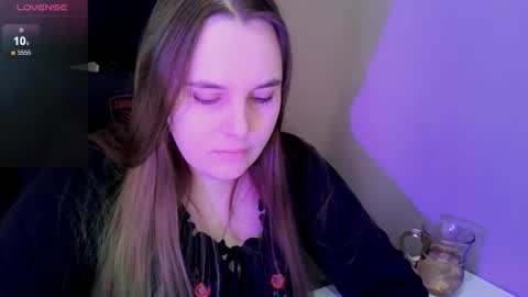 noir_ember_ online show from 29, 3, 2026