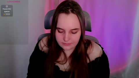 noir_ember_ online show from 15, 5, 2026