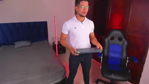 Im Nolan  online show from 28, 3, 2026