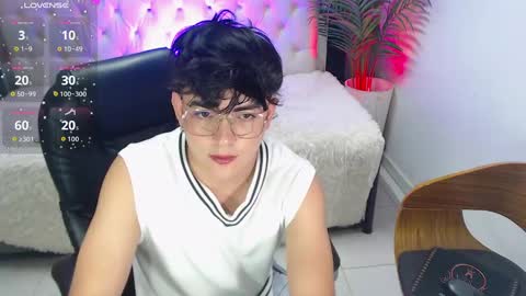 Snapshot of nolan_twink chatting on 10, 9, 2025 Nolan online show from 10, 9, 2025