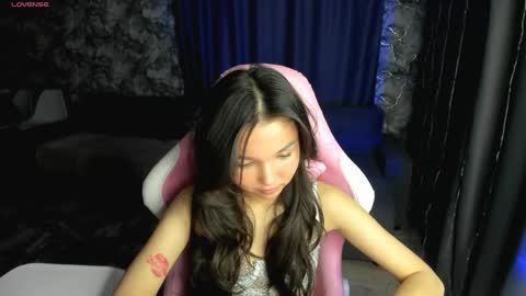 nomi online show from 15, 4, 2026