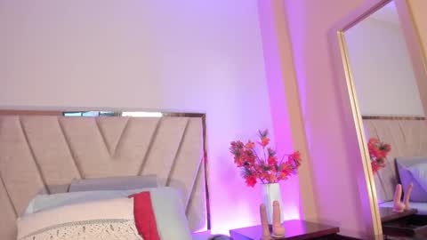 Nora Da Silva online show from 28, 10, 2025