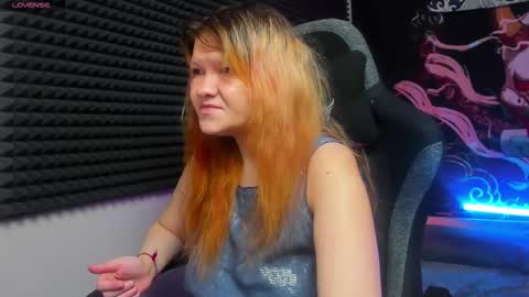 Snapshot of nora_lovvv chatting on 25, 9, 2025 Nora online show from 25, 9, 2025