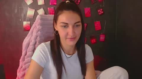 Snapshot of nora_n chatting on 11, 11, 2025 Nora online show from 11, 11, 2025