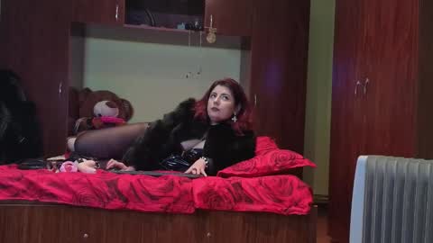 QueenManifest online show from 13, 12, 2025