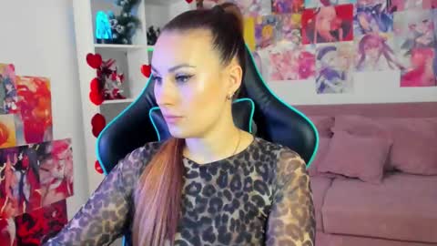 NoraFoxes online show from 17, 12, 2025