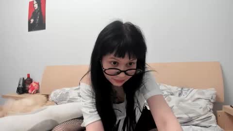 nora  online show from 3, 10, 2025