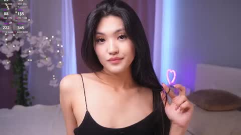 Snapshot of noreenbeckey chatting on 9, 7, 2026 Nore online show from 9, 7, 2026