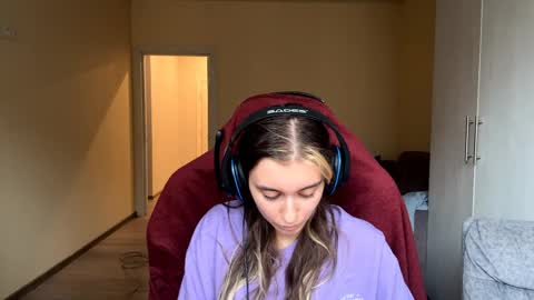 Elena online show from 7, 4, 2026