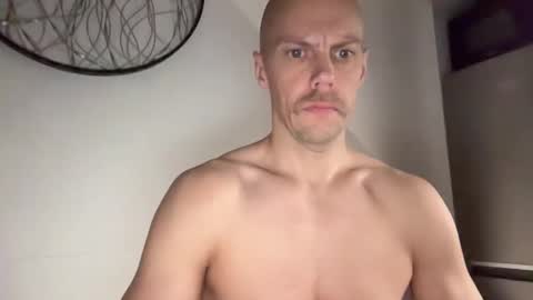 north_guy799643 online show from 22, 3, 2026