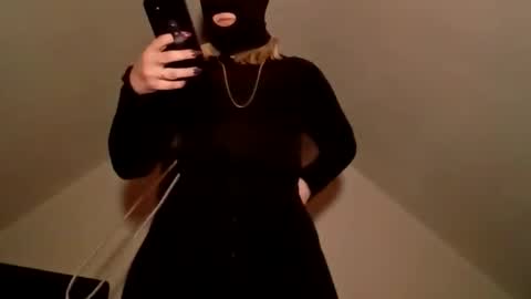 notouchmami online show from 7, 1, 2026