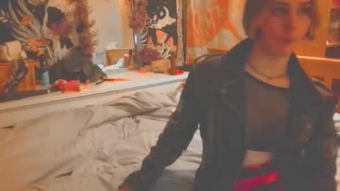 Lucy online show from 24, 10, 2025