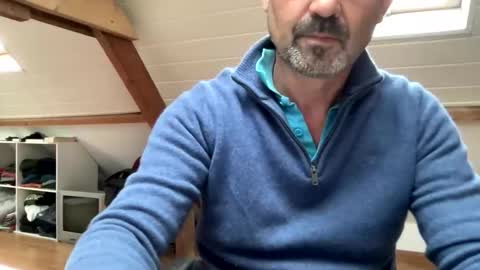 Snapshot of noux69 chatting on 14, 10, 2025 noux69 online show from 14, 10, 2025