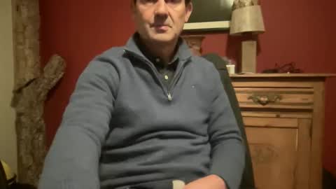 Snapshot of noux69 chatting on 22, 11, 2025 noux69 online show from 22, 11, 2025