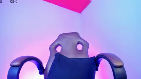 Snapshot of nova_evs chatting on 9, 9, 2025 Nova online show from 9, 9, 2025