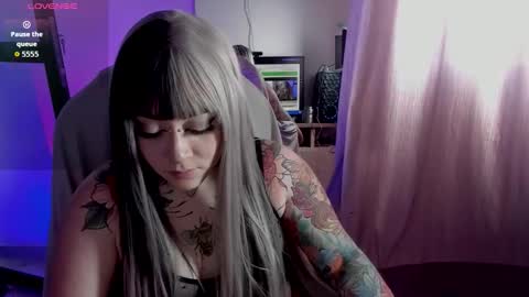 Snapshot of nova_gara chatting on 27, 10, 2025  s online show from 27, 10, 2025