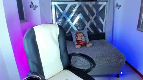 Snapshot of nova_sex1 chatting on 18, 6, 2026 nova online show from 18, 6, 2026