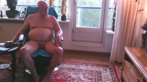 Snapshot of nudejohn chatting on 14, 11, 2025 Nudejohn online show from 14, 11, 2025