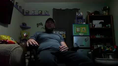 Awwwww Hey Sweetie Pies. Welcome To The Sweetie Pie Lounge. Enjoy The Dad-Cast. SweetCorny Fun-loving Dad Talk. online show from 11, 10, 2025